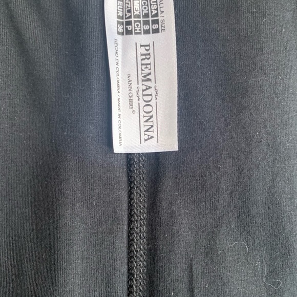 Waist Trainers Various Sizes - Picture 3 of 9